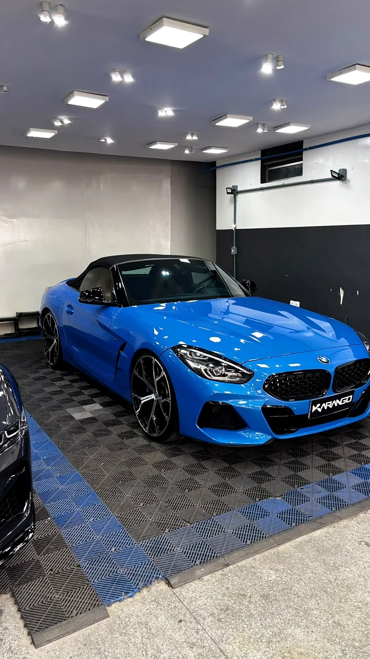 BMW Z4 azul finalizada na Karango Limpo